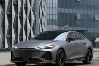 长安UNI-V 2023款 2.0T 领速版