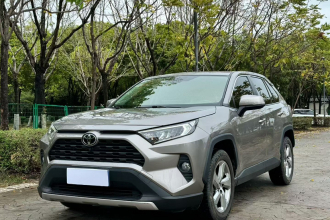 丰田 RAV4荣放 2021款 2.0L CVT两驱风尚版