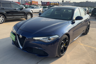 阿尔法·罗密欧 Giulia朱丽叶 2017款 2.0T 280HP 豪华版
