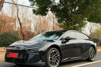 小鹏P7+ 2024款 长续航 Max