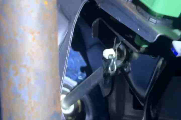转向柱浮锈情况实拍