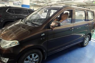 五菱汽车 五菱宏光 2014款 1.5L S标准型