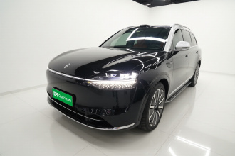 鸿蒙智行 问界M9 2024款 增程 Ultra版 42kWh 6座版