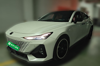 长安UNI-V 2022款 1.5T 尊贵型
