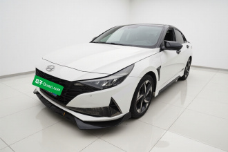 现代 伊兰特 2022款 240TGDi DCT LUX尊贵版