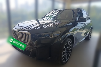 宝马X5 2023款 xDrive 40Li M运动曜夜套装