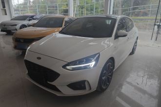 福特 福克斯 2021款 两厢 EcoBoost 180 自动ST Line