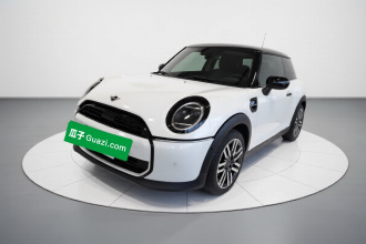 MINI 2025款 1.5T COOPER 经典派 三门版