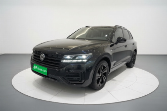 大众 途锐 2022款 3.0TSI 锐享版 曜黑运动套装