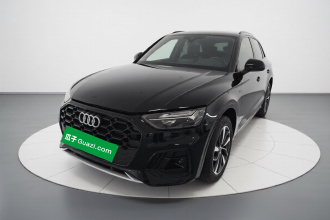 奥迪Q5L 2025款 45周年典藏版 40 TFSI 豪华动感型