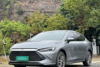 比亚迪 秦PLUS 2021款 DM-i 120KM 旗舰型