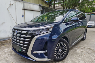腾势D9 2022款 DM-i 970 四驱尊荣型