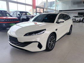 比亚迪 海豹06 DM-i旅行版 2025款 DM-i 150KM尊享型