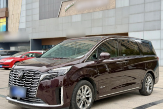 别克GL8 2022款 改款 Avenir艾维亚 七座亲礼版