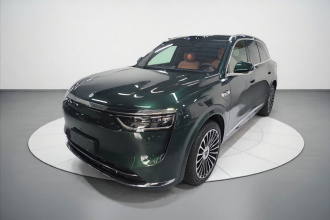 鸿蒙智行 问界M8 2025款 增程 Ultra版 53.4kWh 6座版 (192线激光雷达）