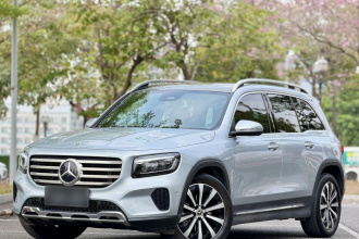 奔驰GLB 2024款 改款 GLB 220 时尚型