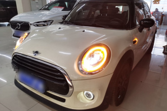 MINI 2021款 1.5T COOPER 经典派 五门版