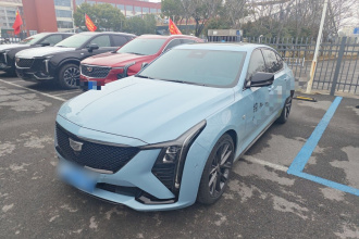 凯迪拉克CT5 2025款 28T 赛道性能版+巅峰赛道选装包