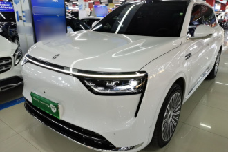 鸿蒙智行 问界M8 2025款 增程 Ultra版 53.4kWh 6座版 (192线激光雷达）