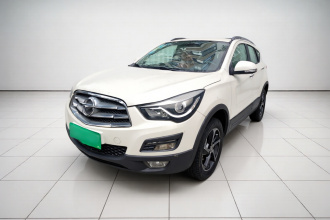 海马S5 2016款 1.6L 手动豪华型科技版