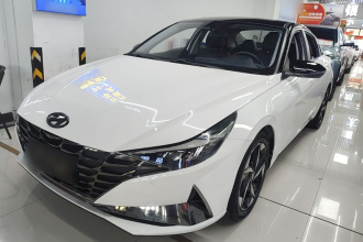 现代 伊兰特 2022款 1.5L CVT LUX尊贵版