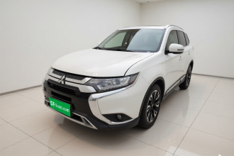 三菱 欧蓝德 2019款 2.0L 两驱畅享版 5座 国VI