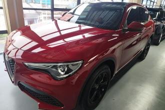 阿尔法·罗密欧 Stelvio斯坦维 2017款 2.0T 200HP 精英版