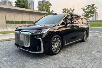 岚图汽车 岚图梦想家 2025款 PHEV 四驱旗舰乾崑版