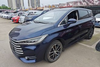 比亚迪 宋MAX 2017款 1.5T 手动智联豪华型 7座