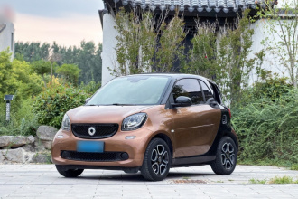 smart fortwo 2016款 0.9T 66千瓦硬顶先锋版