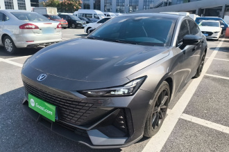 长安UNI-V 2023款 1.5T 尊贵型