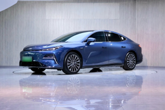 吉利银河 银河星耀8 2025款 130km EM-i 旗舰版