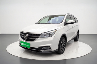 宝骏730 2019款 1.5L 手动时尚型 7座 国VI