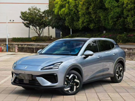 宝骏云海 2024款 140km 插混版