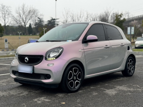 smart forfour 2016款 0.9T 66千瓦先锋版
