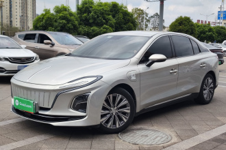 红旗E-QM5 2022款 431km 充电乐享版