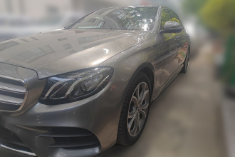 奔驰E级 2018款 改款 E 300 L 运动时尚型