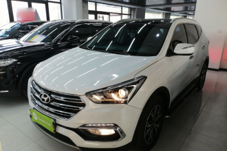 现代 胜达 2017款 2.0T 自动四驱智能型 7座