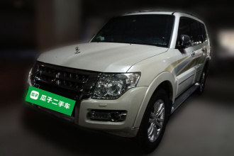 三菱 帕杰罗（平行进口）   V97 3.8L 五门 GLS 天窗 双差 中东