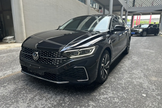 大众 帕萨特 2022款 330TSI 星空豪华版