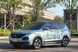 宝骏RM-5 2019款 1.5T CVT 24小时在线豪华型 6座