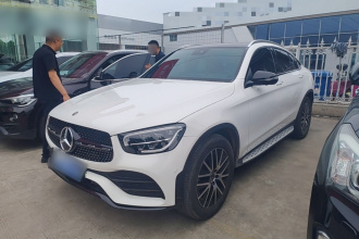 奔驰GLC轿跑 2023款 GLC 300 4MATIC 轿跑SUV
