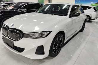 宝马i3 2023款 eDrive 40 L 曜夜套装