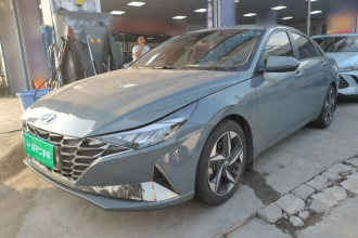 现代 伊兰特 2022款 1.5L CVT LUX尊贵版
