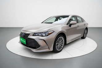丰田 亚洲龙 2019款 双擎 2.5L XLE尊贵版 国VI