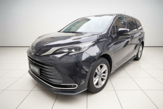 丰田 赛那SIENNA 2024款 2.5L混动 四驱尊贵版