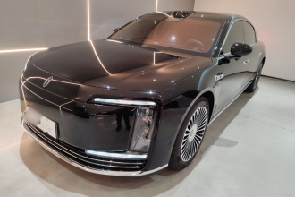 鸿蒙智行 尊界S800 2025款 增程 星辉尊享版 5座 (192线激光雷达）