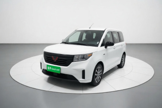 五菱汽车 五菱宏光PLUS 2020款 1.5L 手动标准型 5座