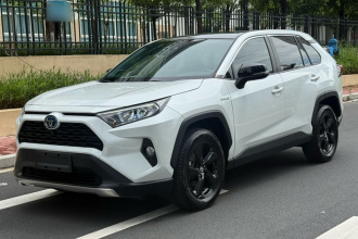 丰田 RAV4荣放 2022款 2.0L CVT两驱风尚版