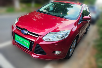 福特 福克斯 2012款 两厢 2.0L 手动豪华运动型